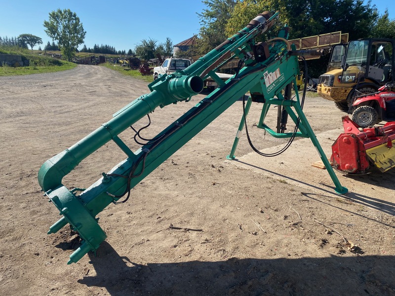 Manure Equipment  6" x 8' Houle Manure Pump - 3PT Photo